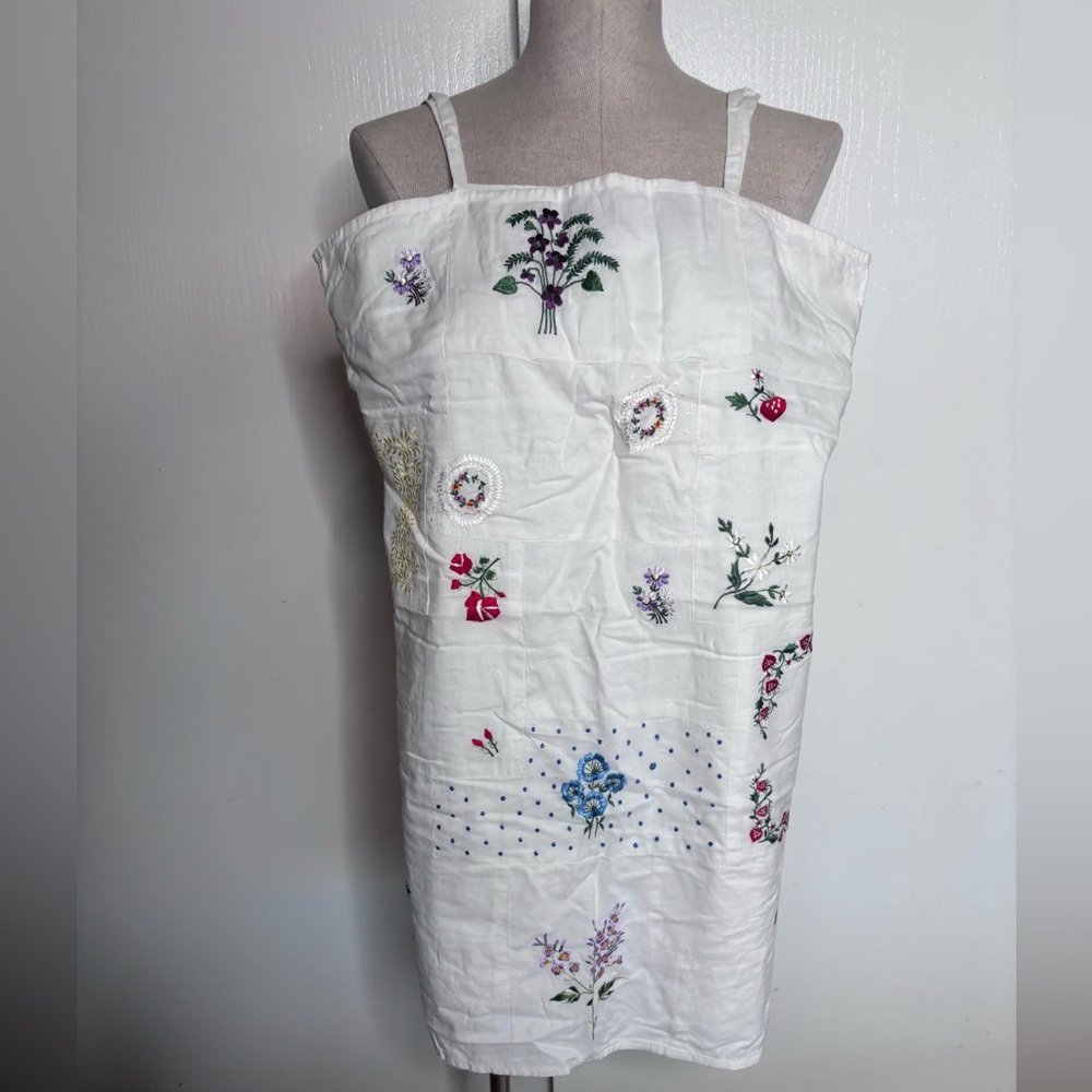 Twentysix Red Sugar White Patchwork Floral Embroidered Mini Dress Cotton